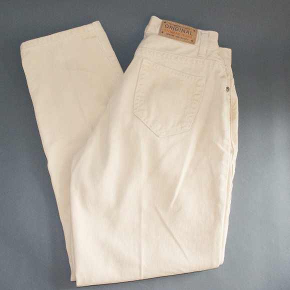 Liz Claiborne Pale Yellow Classic Fit Petite Jeans - Picture 5 of 8
